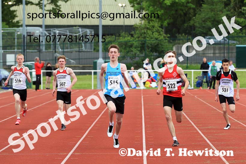Men and Boys 200 metres, 2022 North Eastern Track and Field Champs., Middlesbrough. David T. Hewitson/Sports for All Pics